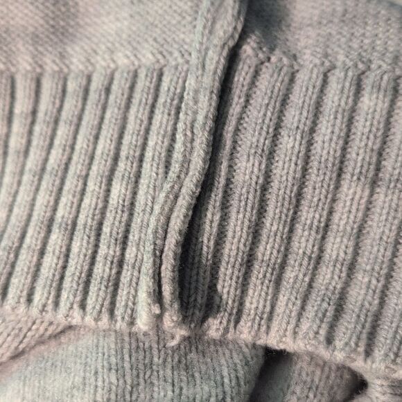 Vintage Women's Light Gray Embroidered Floral Knit Sweater‎ - Picture 6 of 10